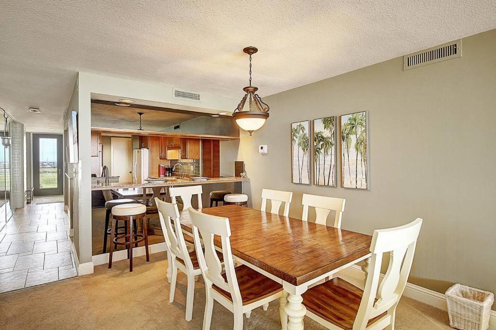 Sunrises And Ocean Views In This 2 Bedroom 2 Bath Port Aransas Exteriör bild